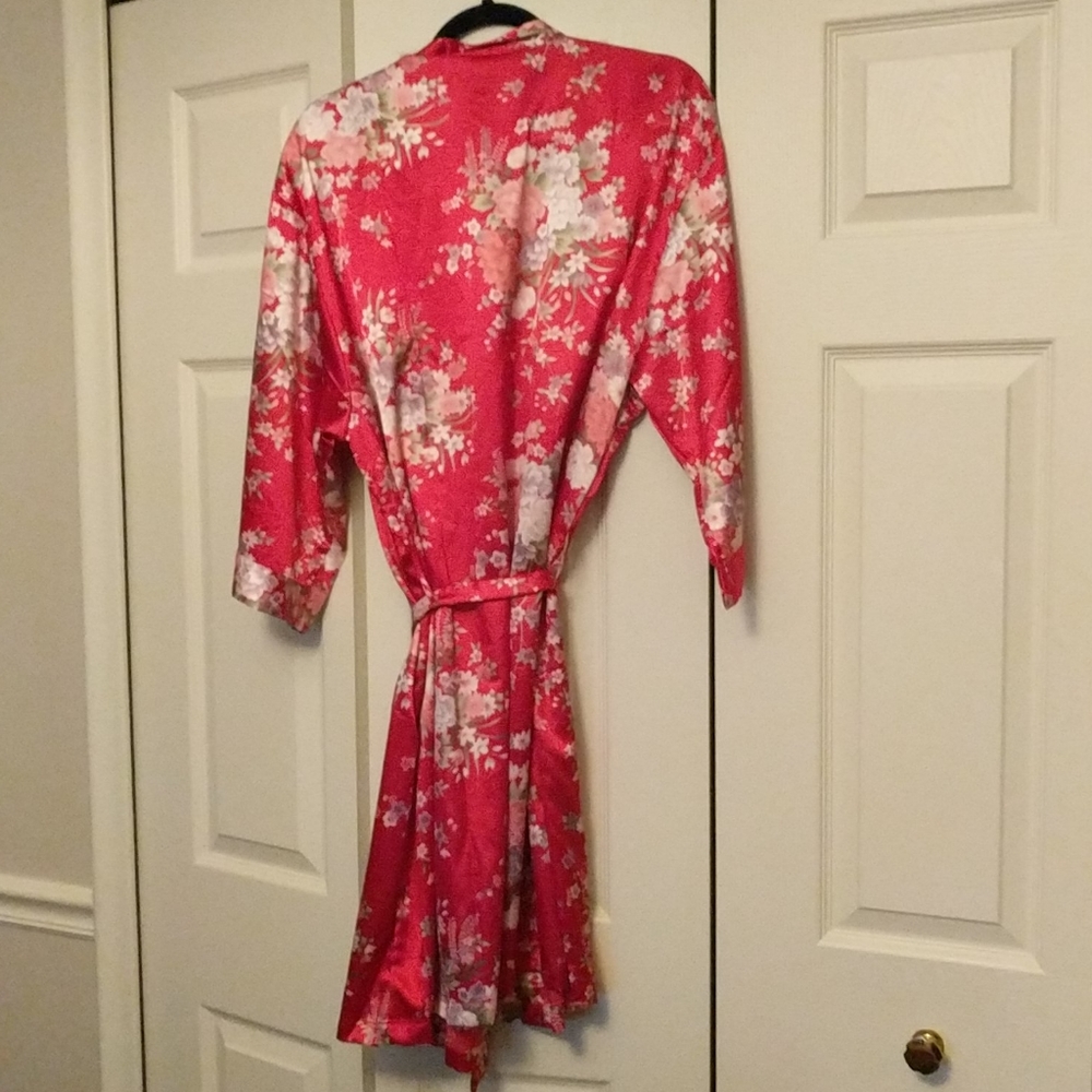 Beautiful Silk Robe *NWT* - Picture 4 of 5